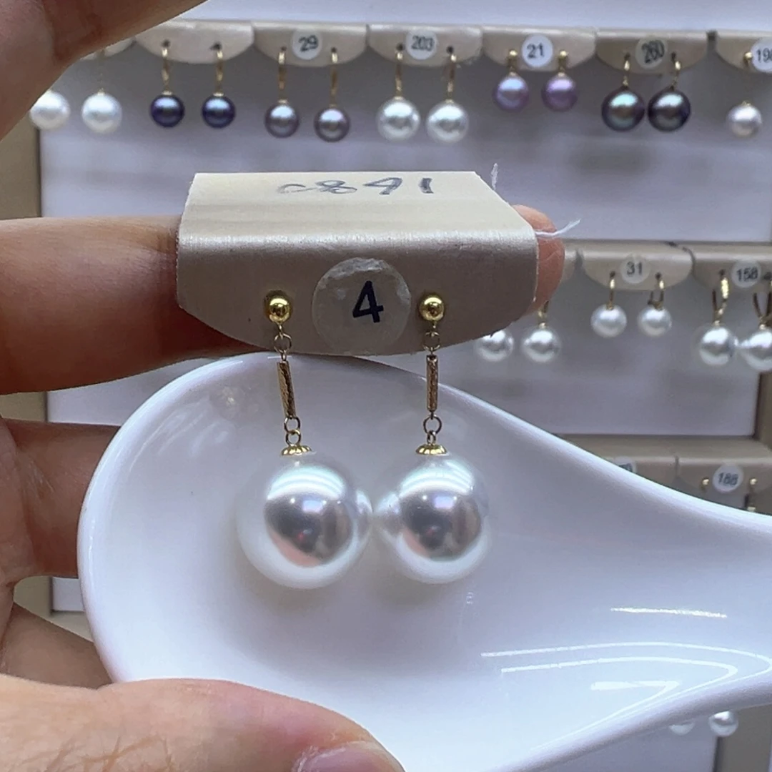 18K金镶嵌淡水珍珠耳饰