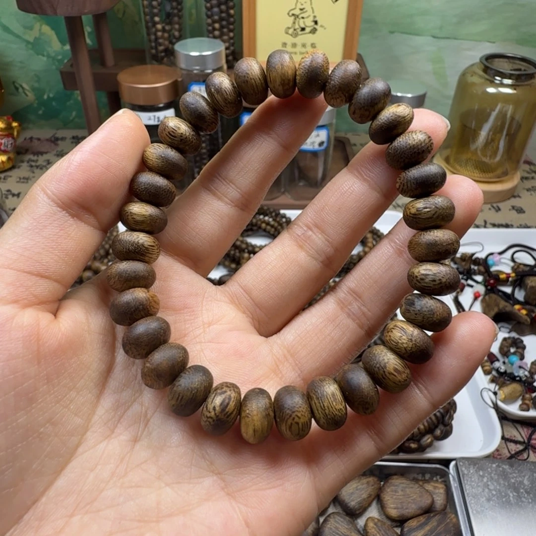 沉香沉香碎屑卡1. 算盘珠