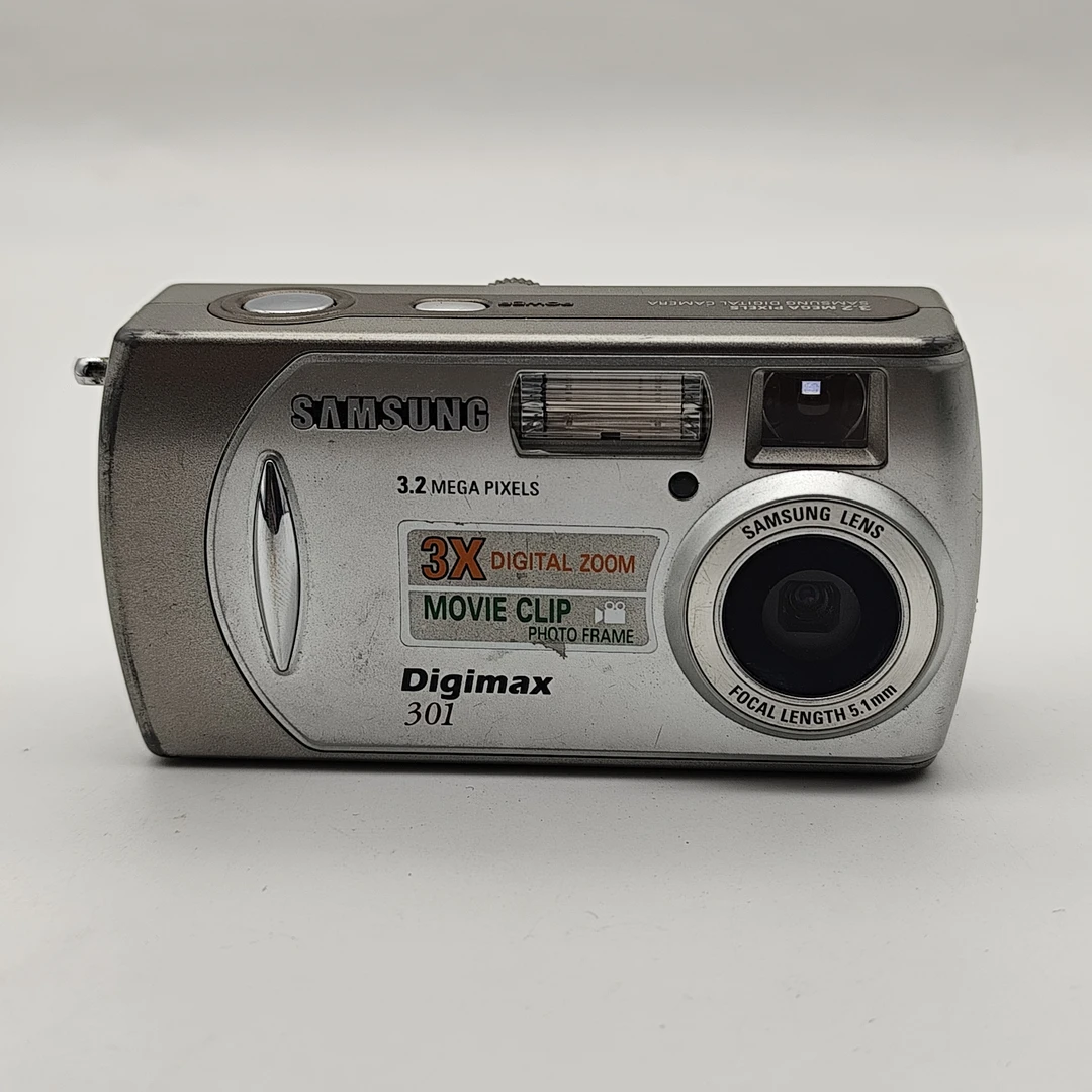 9新 Samsung/三星 复古ccd相机 三星301 300w画质 5号电池ccd