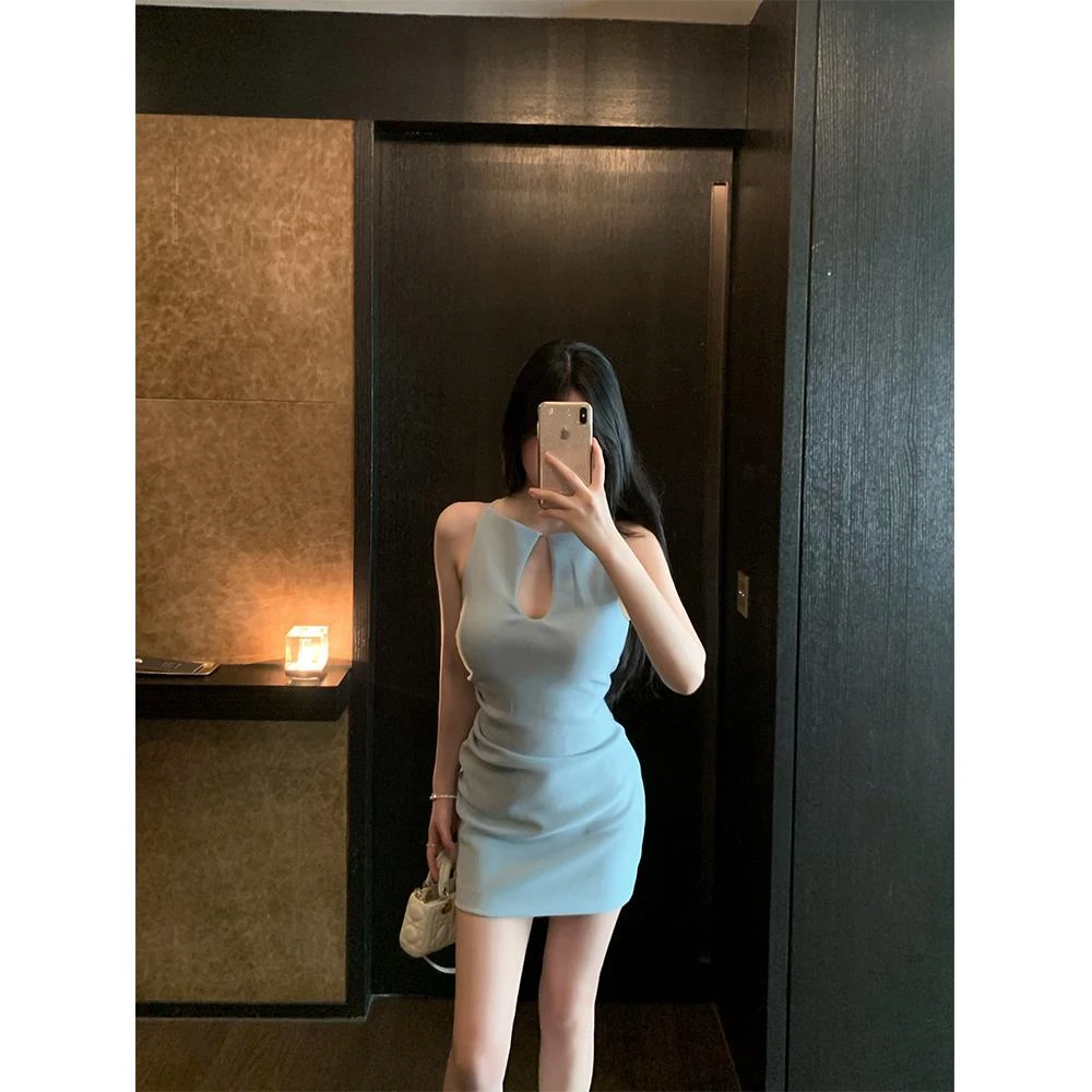 轻奢超火的 版型巨好穿 进口乱麻针织连衣裙女包臀肯豆短裙