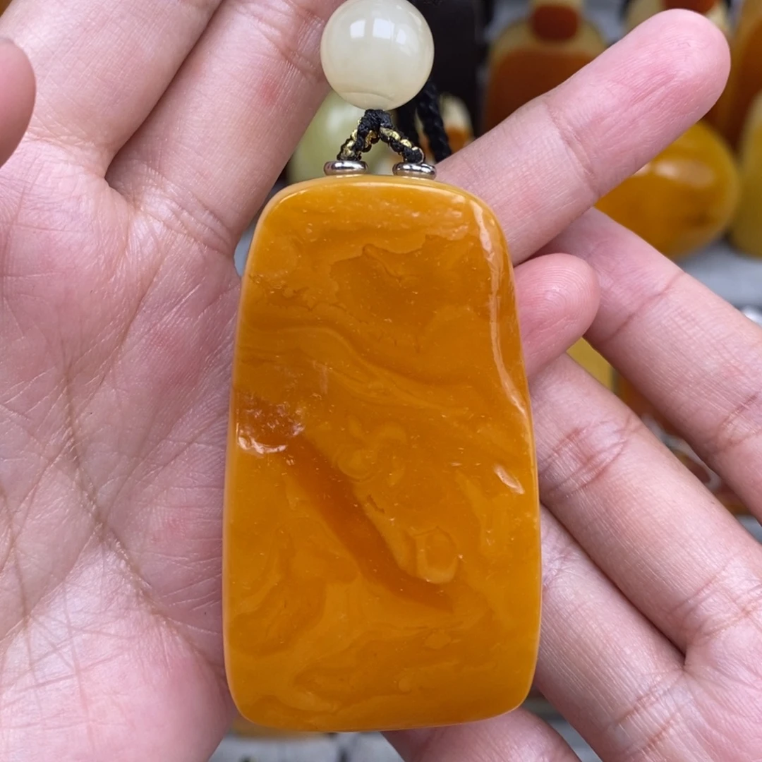 琥珀未镶嵌珠宝奇石