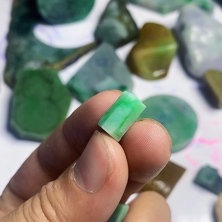 翡翠散珠天然翡翠A货挂件