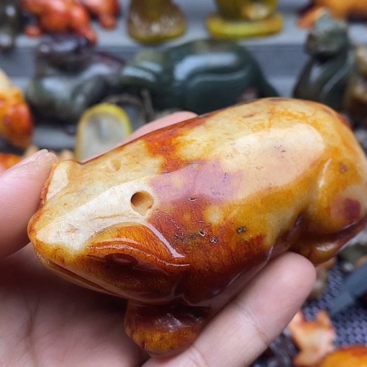 未镶嵌蛇纹石玉颈饰