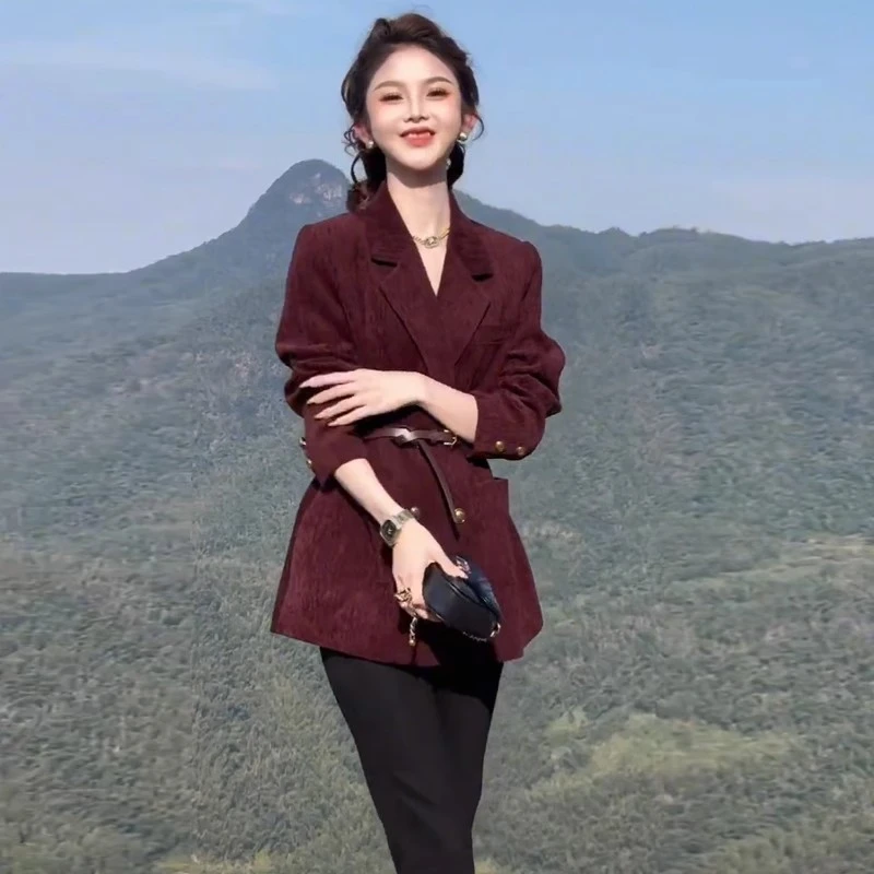 高级感时尚西装女中长款秋季大码女装灯芯绒上衣宽松显瘦西服外套