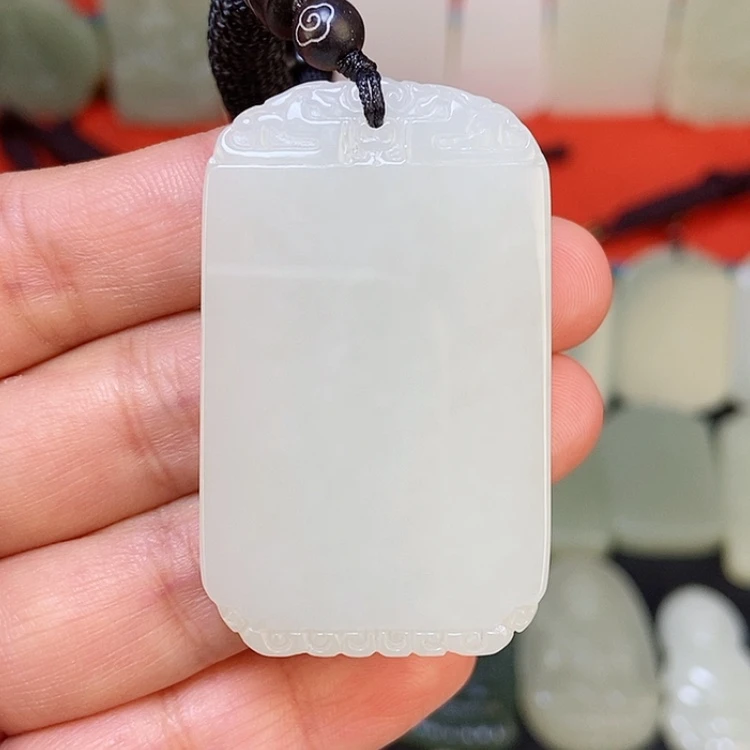 【闪购商品】颈饰未镶嵌和田玉