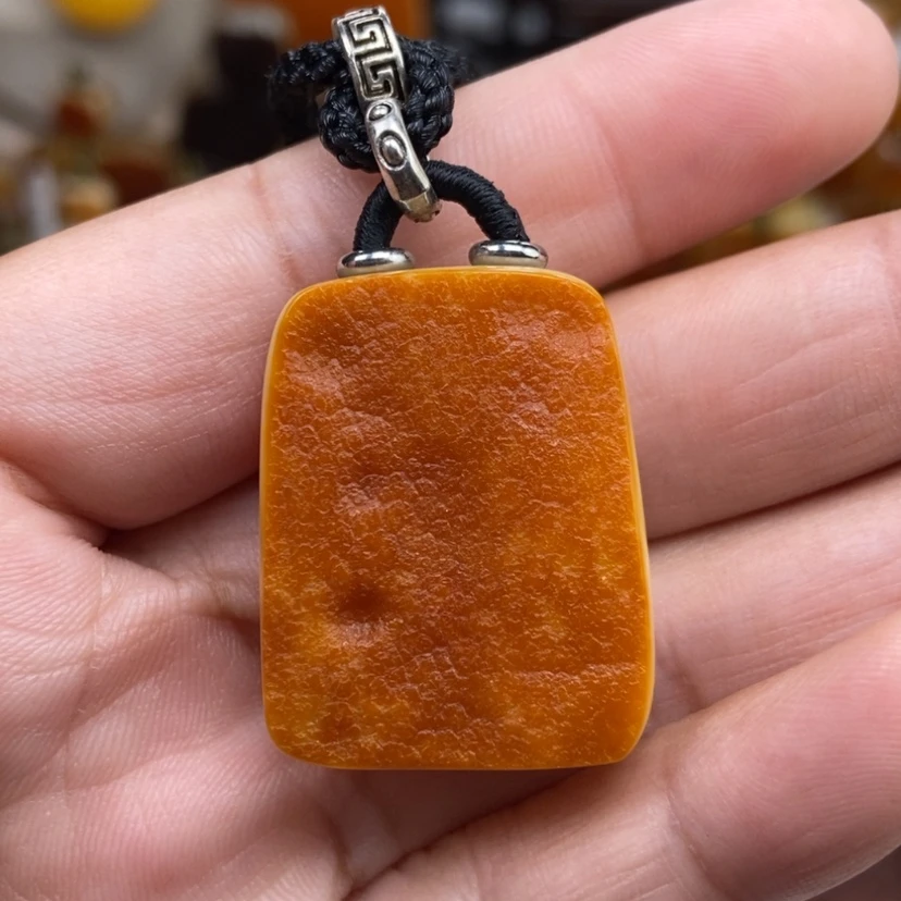 【闪购商品】琥珀颈饰未镶嵌