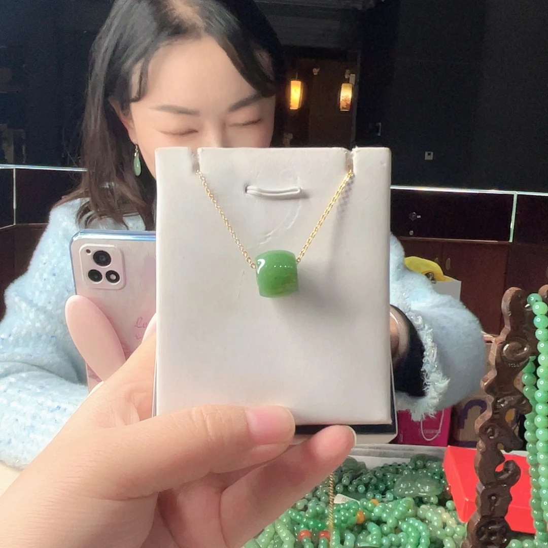密玉（石英质玉）未镶嵌颈饰