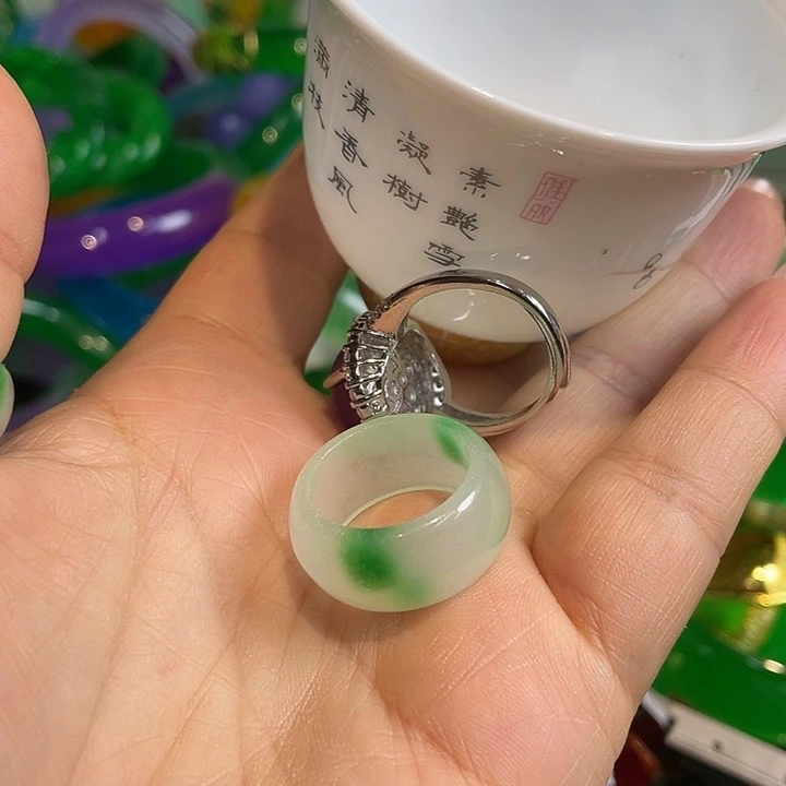 瓷片喜欢的可以关注一下