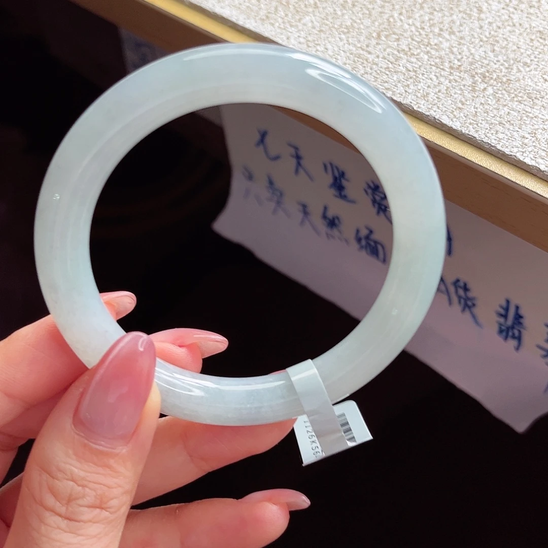 翡翠未镶嵌手镯手镯