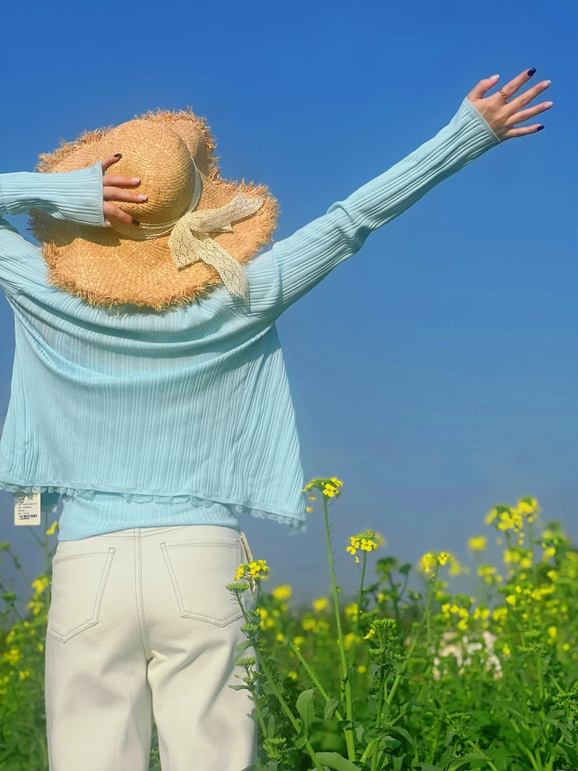 湖蓝色两件套针织开衫