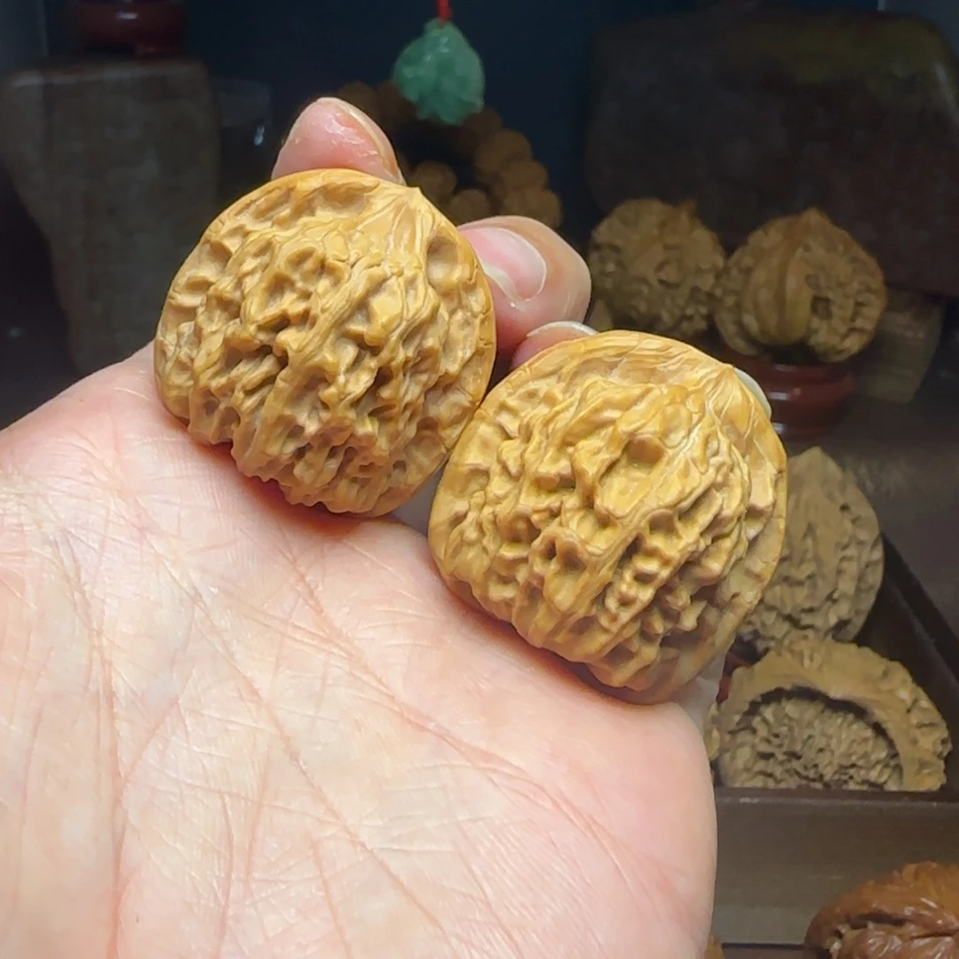 把件桃核天地（手捻）