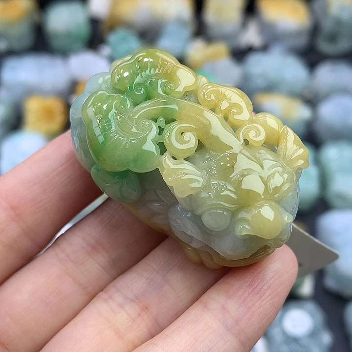 翡翠未镶嵌颈饰天然缅甸A货翡翠貔貅吊坠