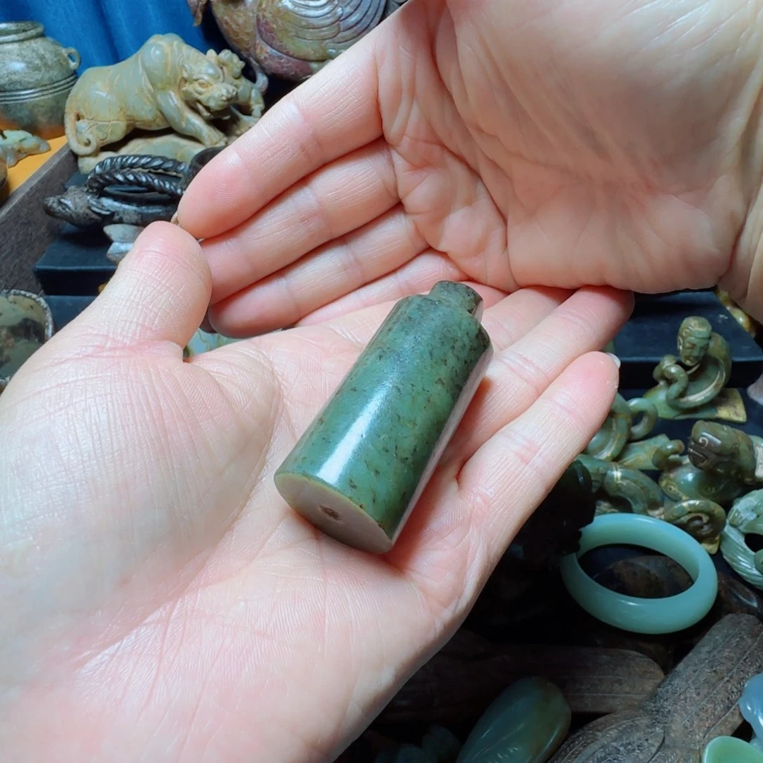 和田玉未镶嵌把件