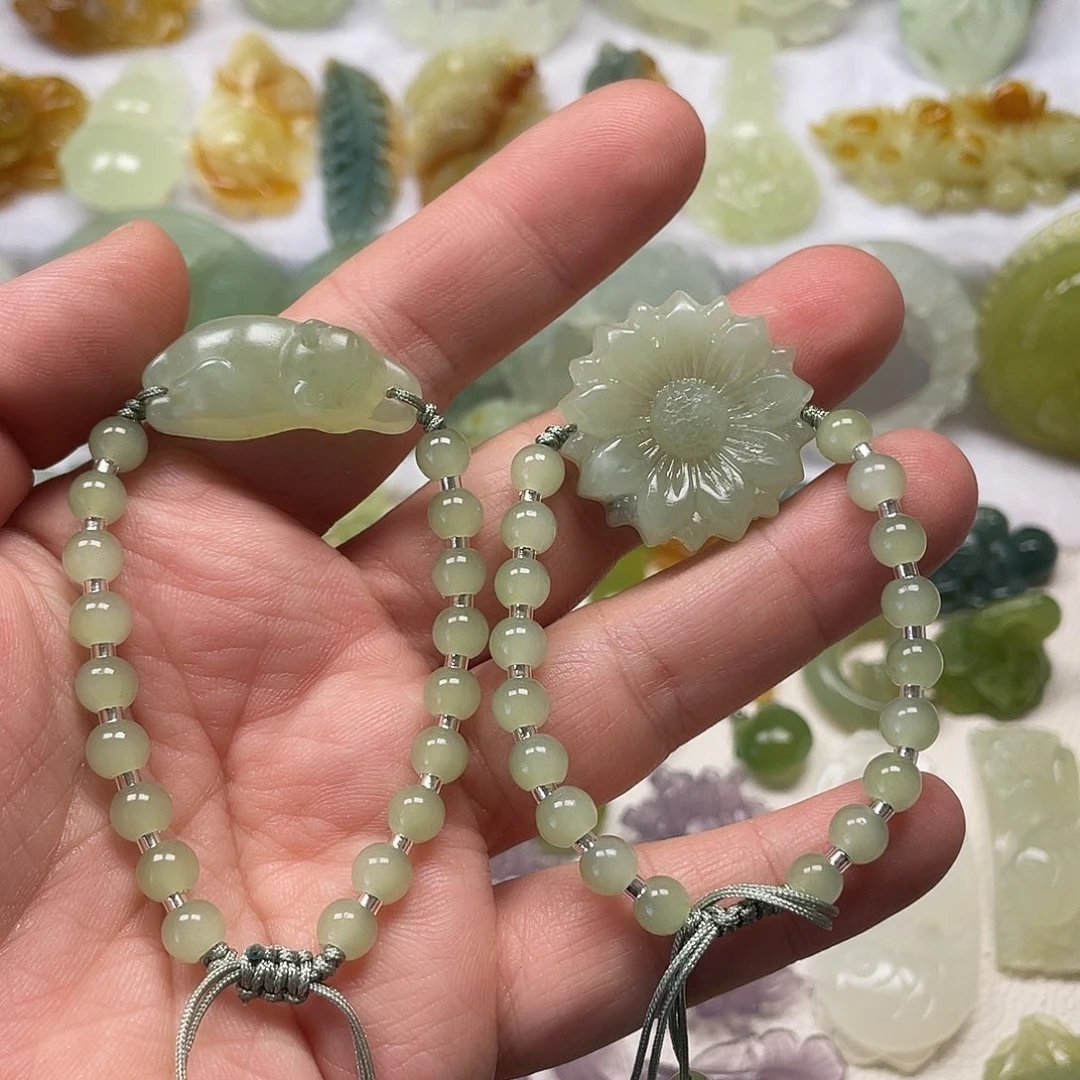 蛇纹石玉未镶嵌颈饰