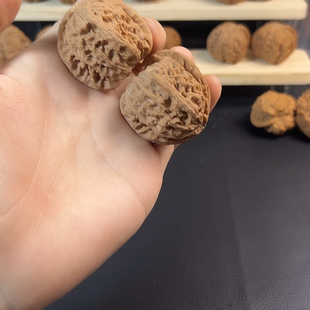 文玩核桃吊坠白素贞