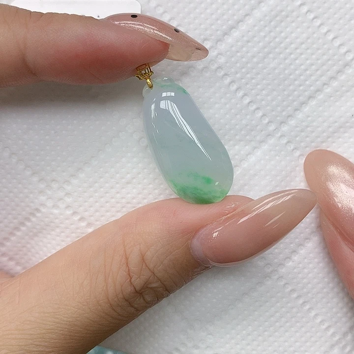 颈饰18K金镶嵌翡翠