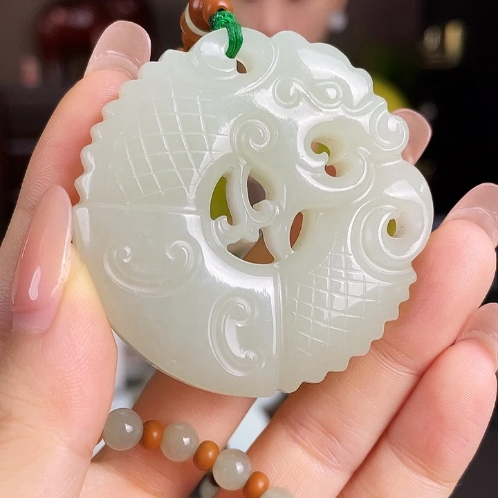 和田玉未镶嵌颈饰定制发货