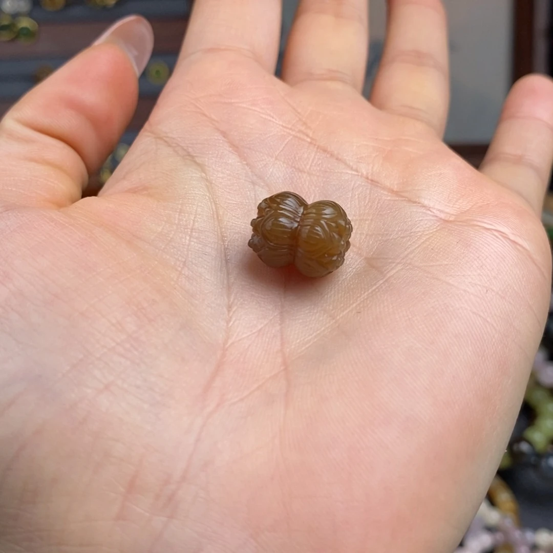 和田玉且末糖并蒂莲未镶嵌