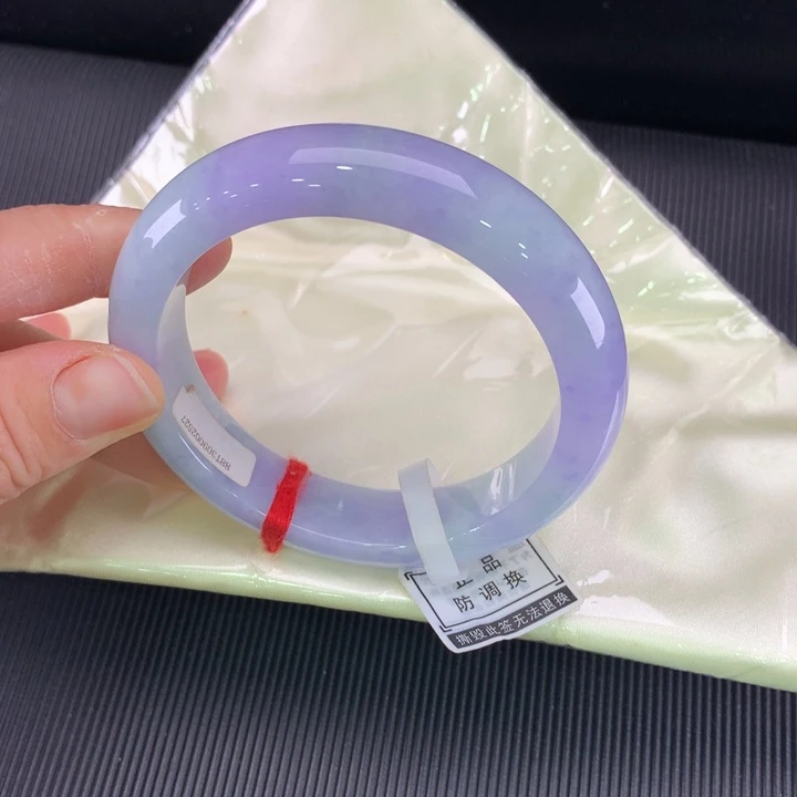 翡翠未镶嵌手镯正圈60