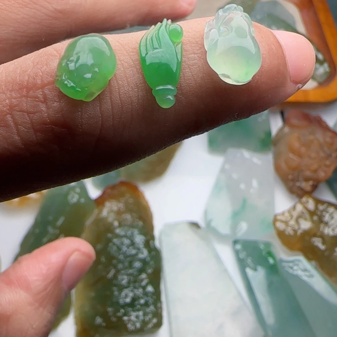 定制翡翠未镶嵌不包工