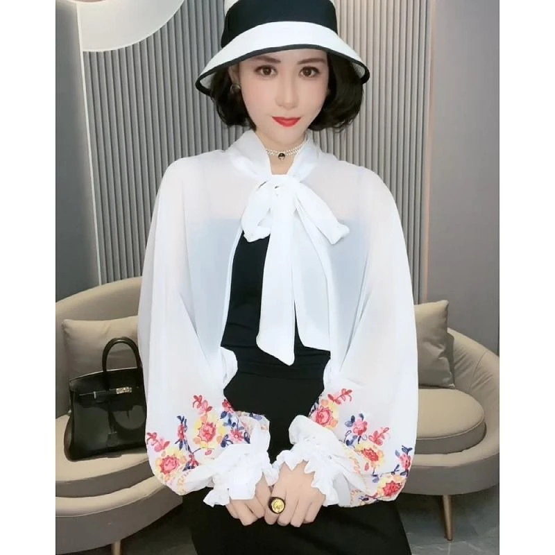 【网红爆款】春夏绣花防晒时尚百搭民族风披肩显瘦减龄洋气小开衫女