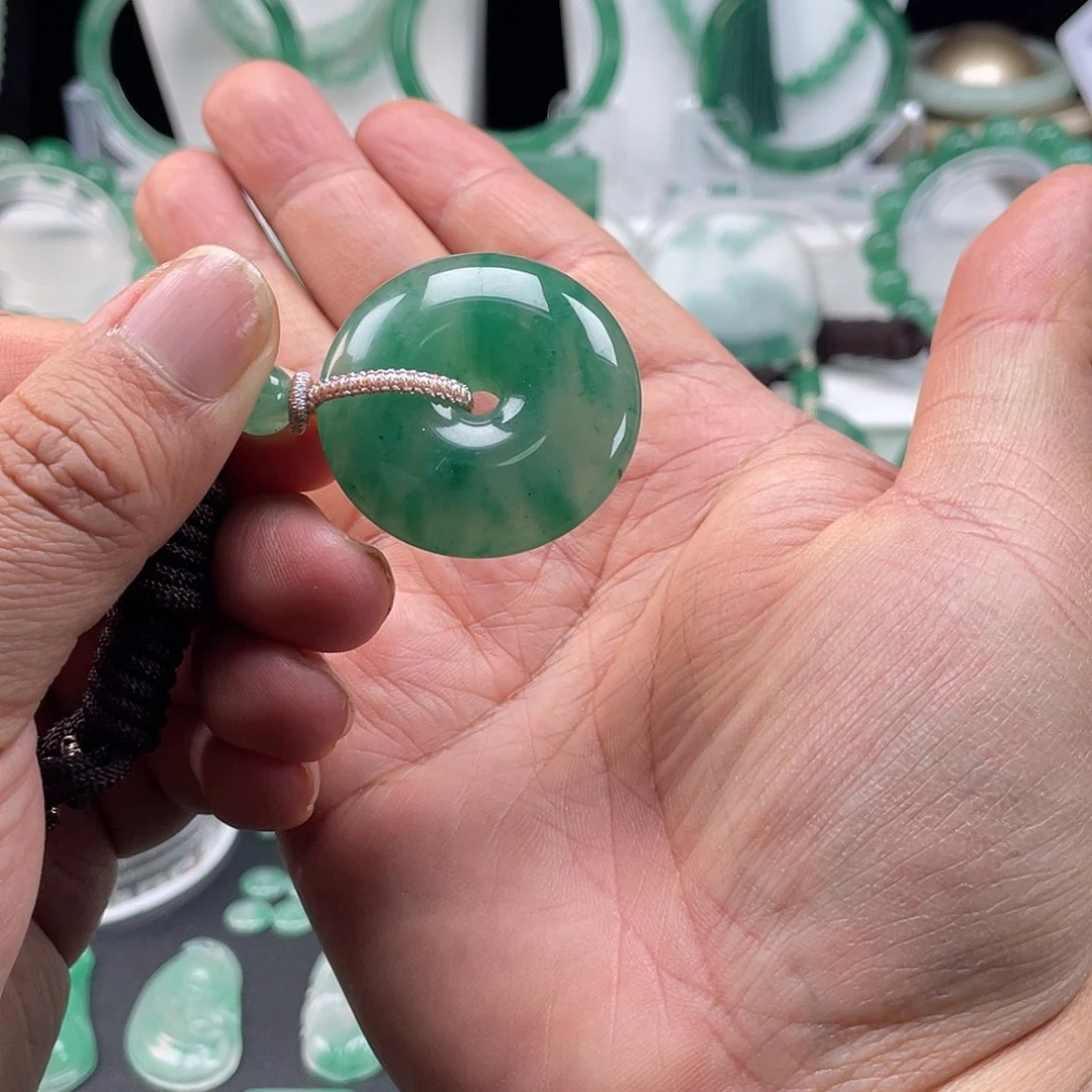 石英质玉吊坠(不含链)未镶嵌