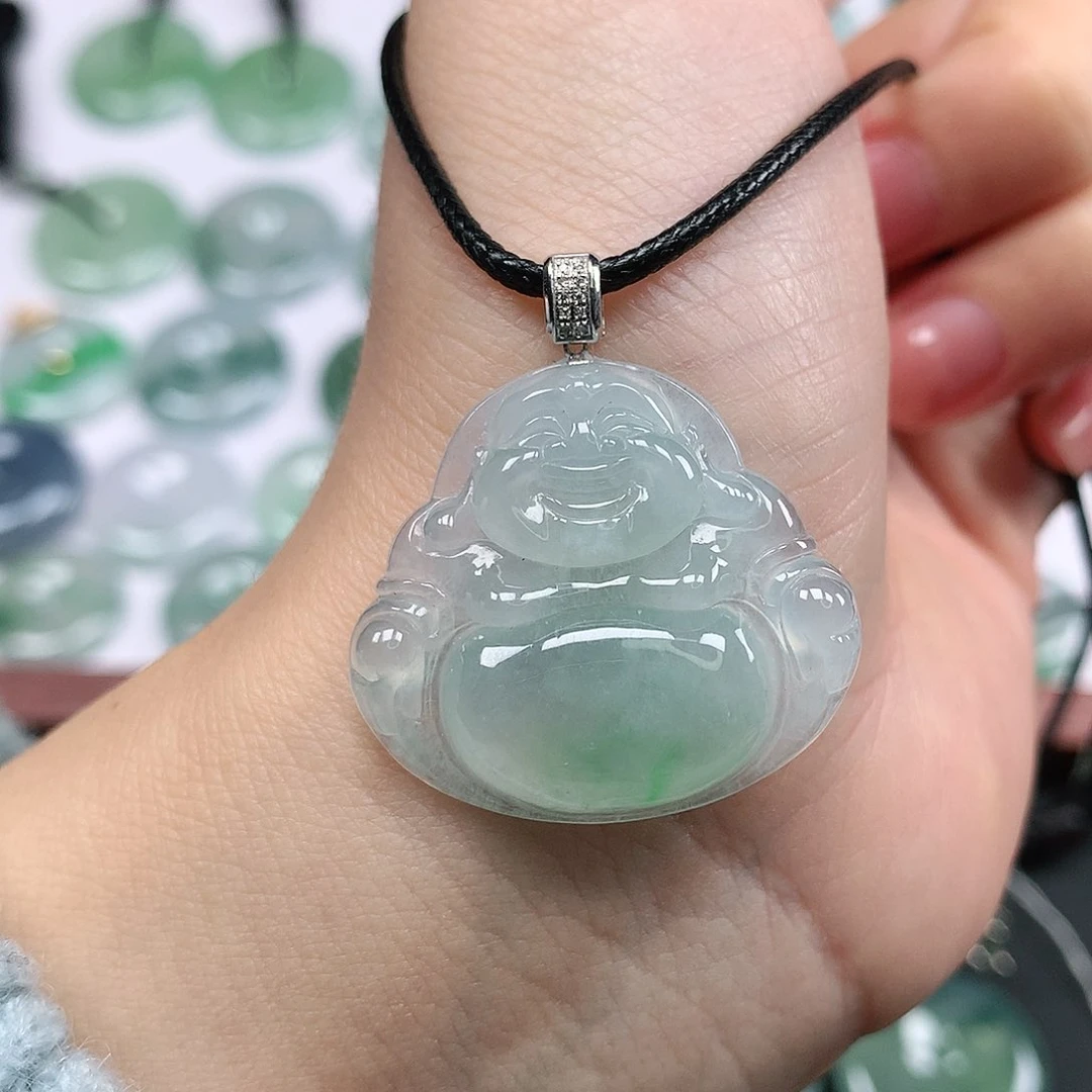 翡翠颈饰18K金镶嵌佛