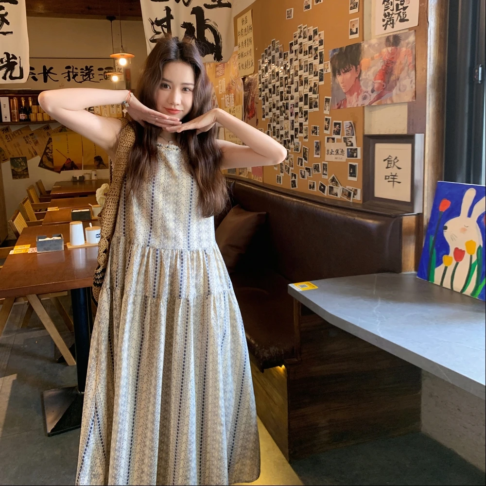 复古印花背心连衣裙女2025年夏季新款独特漂亮宽松休闲慵懒风长裙