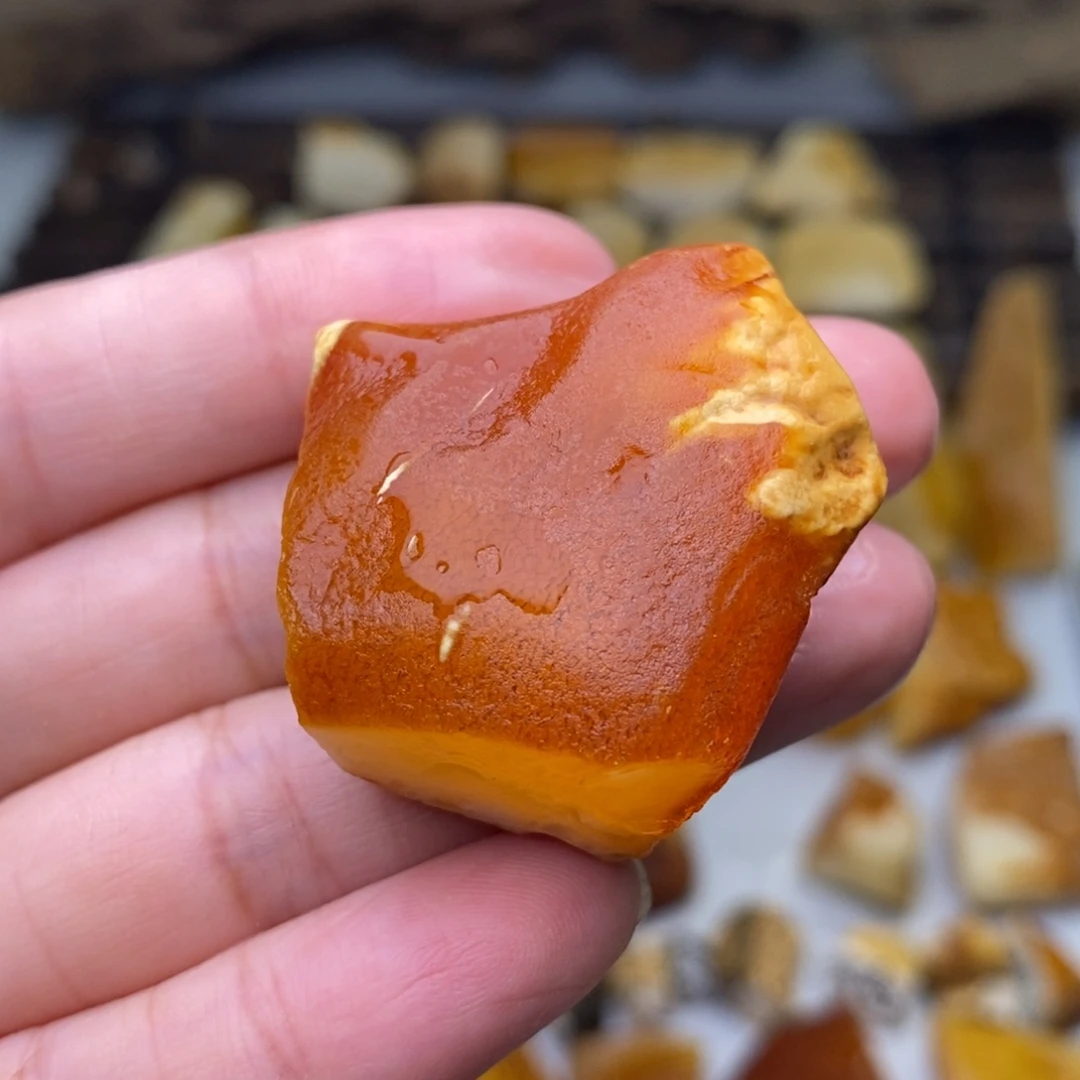 定制蜜蜡薪***?天然蜜蜡乌料