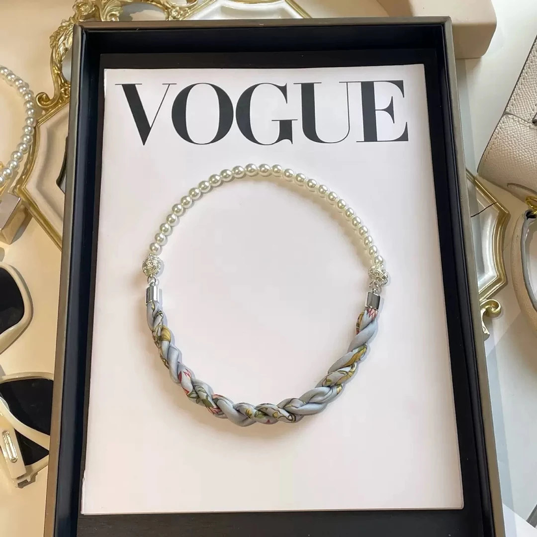 2025新款夏季磁吸珍珠项链巾可拆卸珍珠链丝巾链双链锁骨脖颈手链