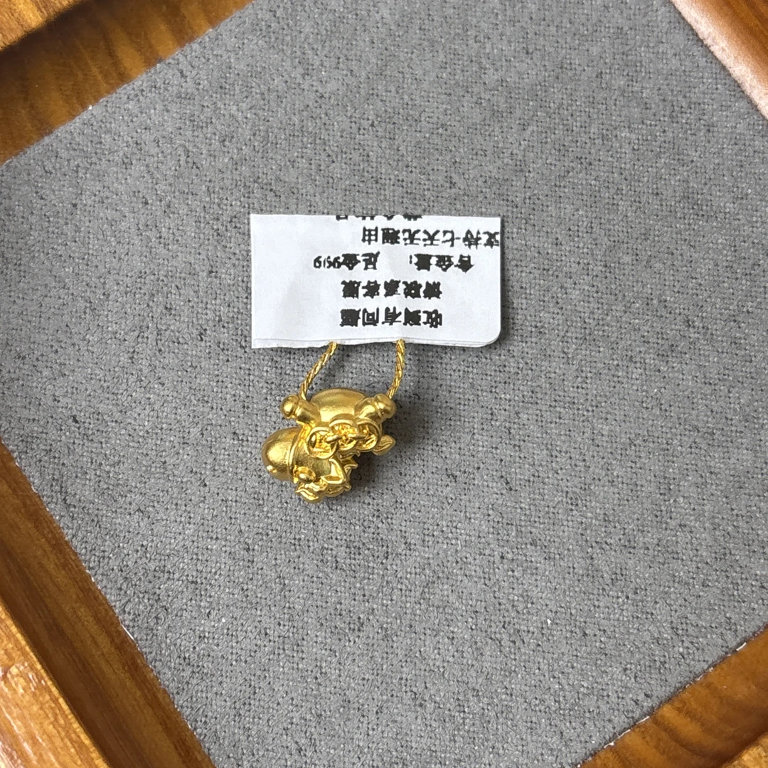 B032通孔小飞马足金999黄金配件转运珠