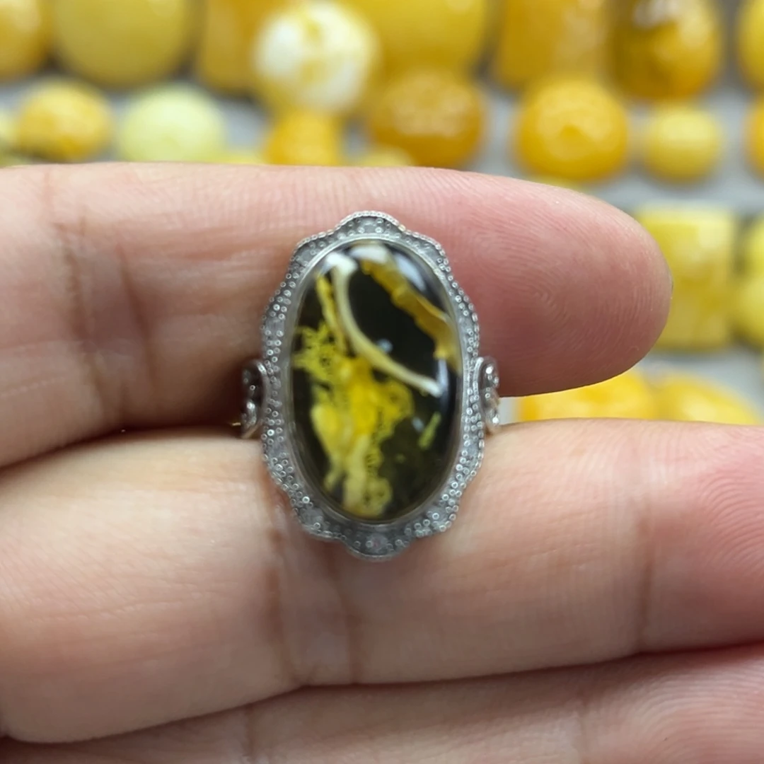 蜜蜡未镶嵌珠宝奇石