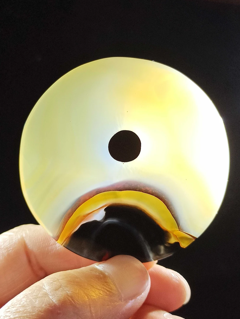 天然玛瑙精品吊坠，彩虹