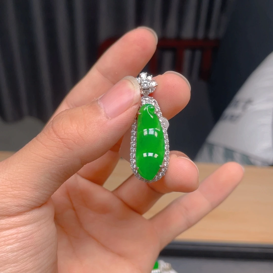 翡翠银S925镶嵌颈饰