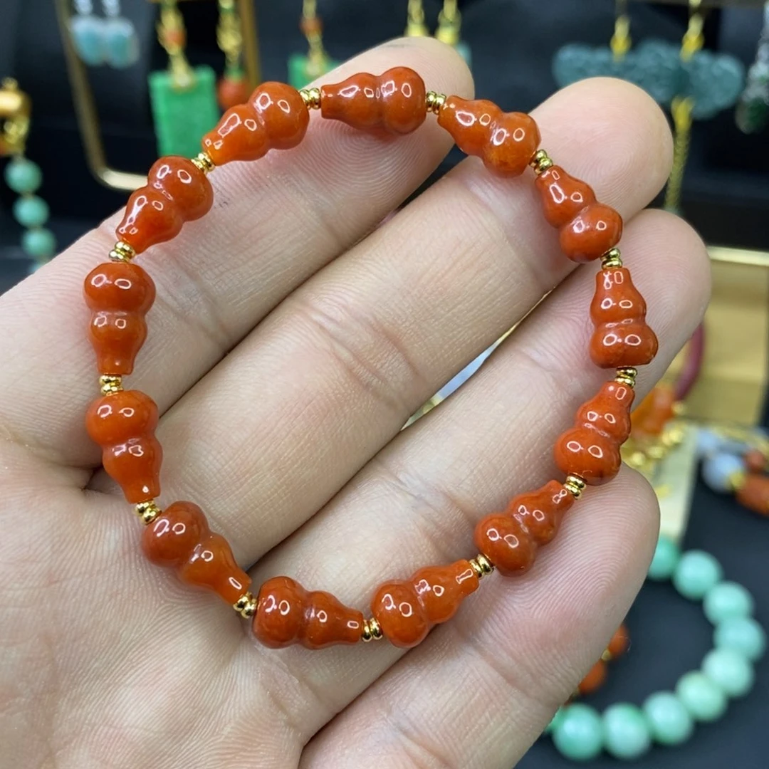 颈饰未镶嵌翡翠戒指