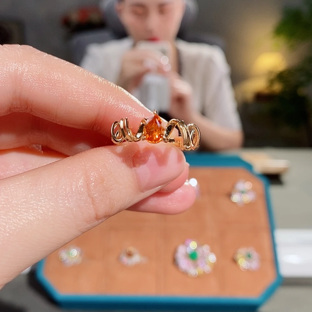 石榴石（芬达石）戒指18K金镶嵌0.95ct