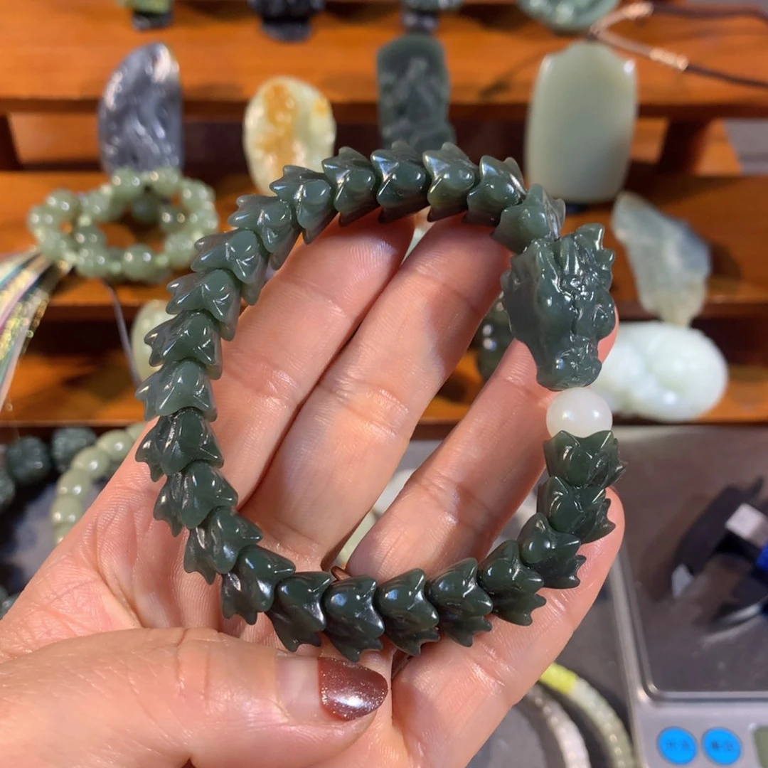 和田玉（糖玉）颈饰未镶嵌?****绵