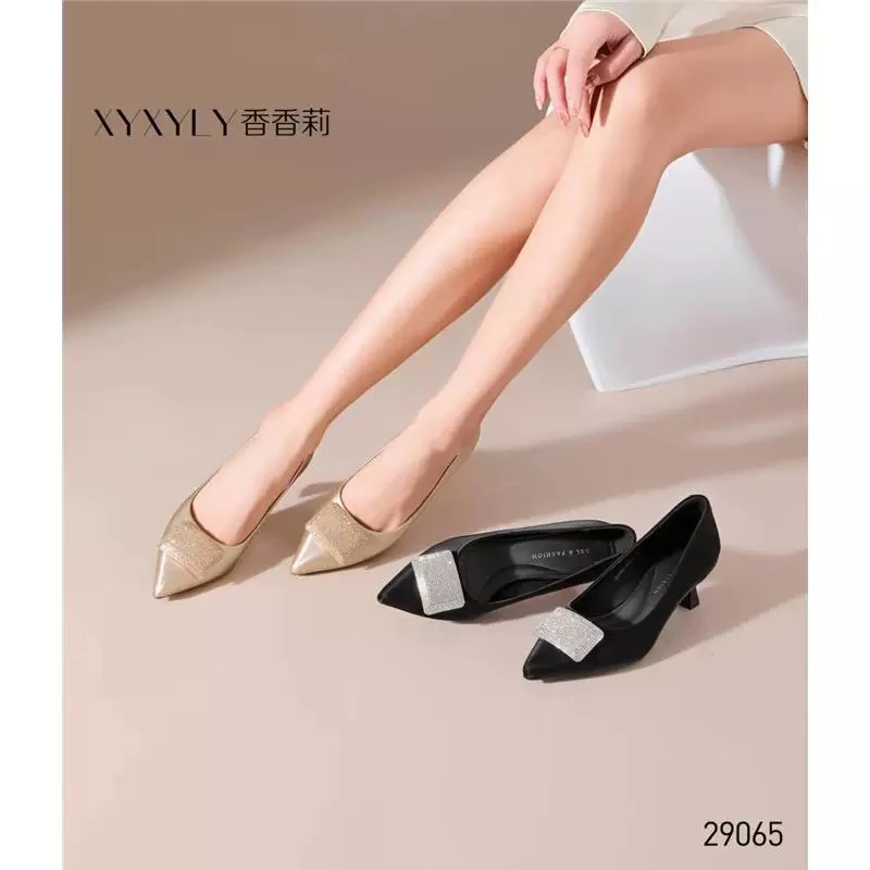 香香莉2025春季新款女鞋气质低跟浅口单鞋细跟水钻尖头单鞋D29065