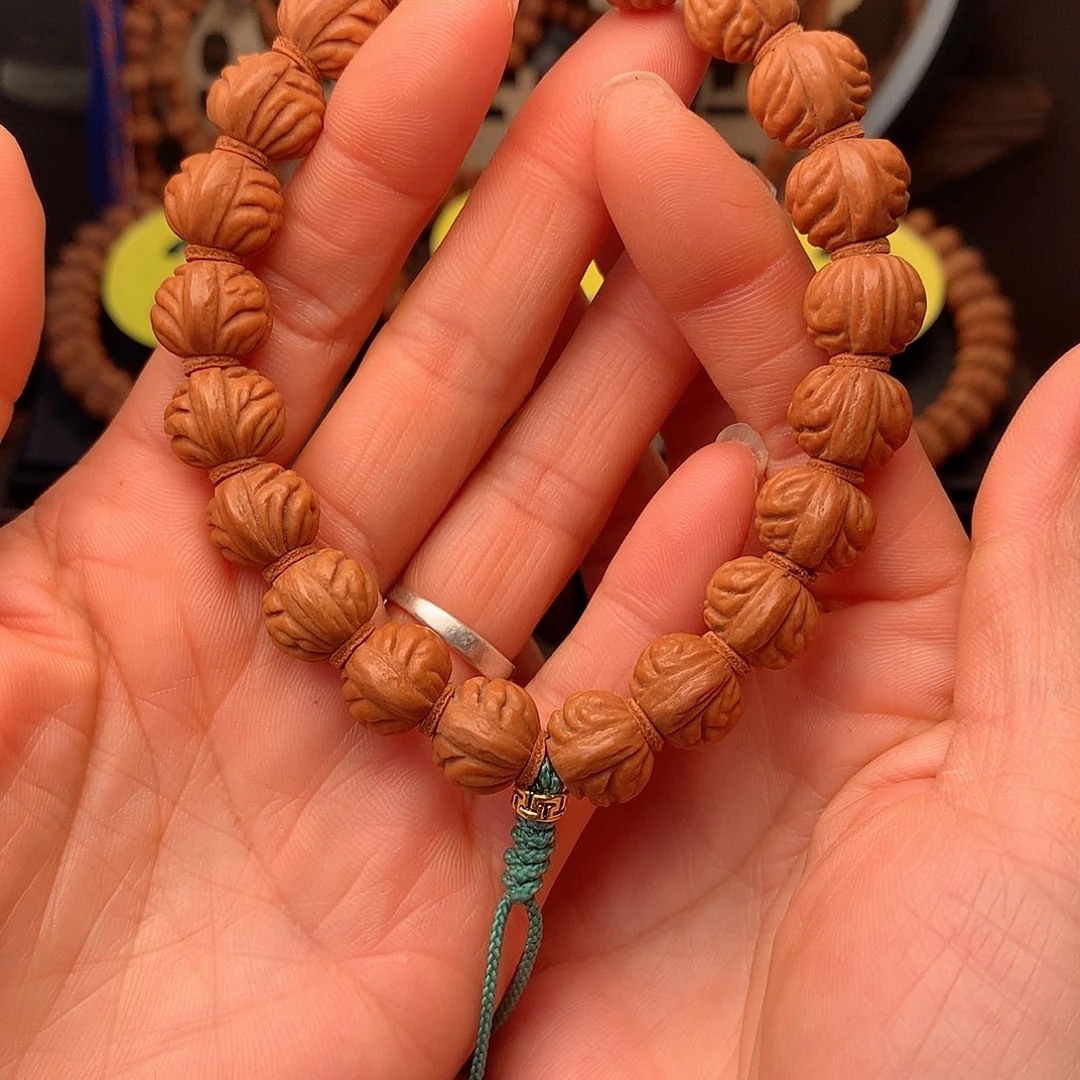 桃核手串让***飞小金豆手串13