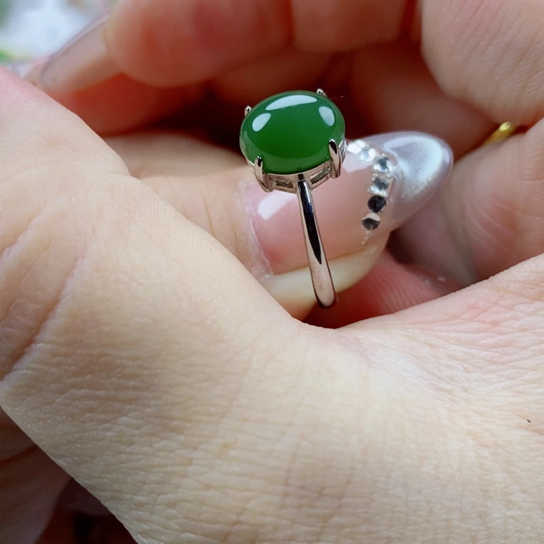 未镶嵌戒指和田玉