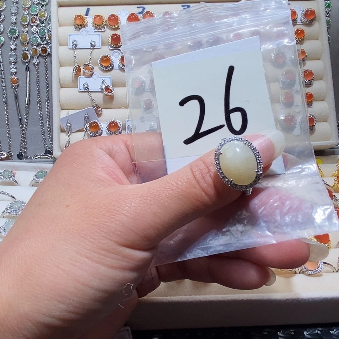 翡翠未镶嵌戒指缅甸