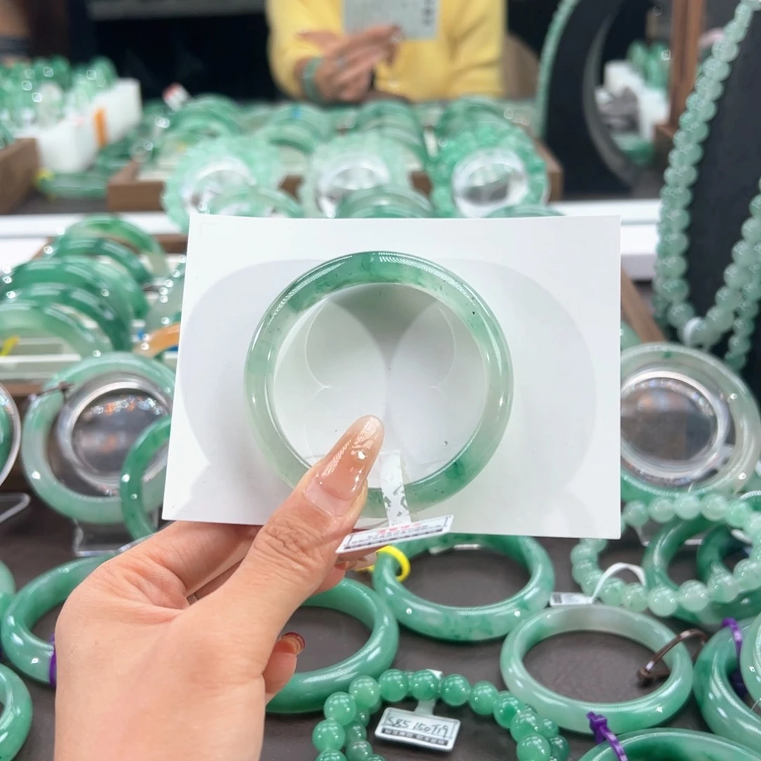 石英质玉手镯合金