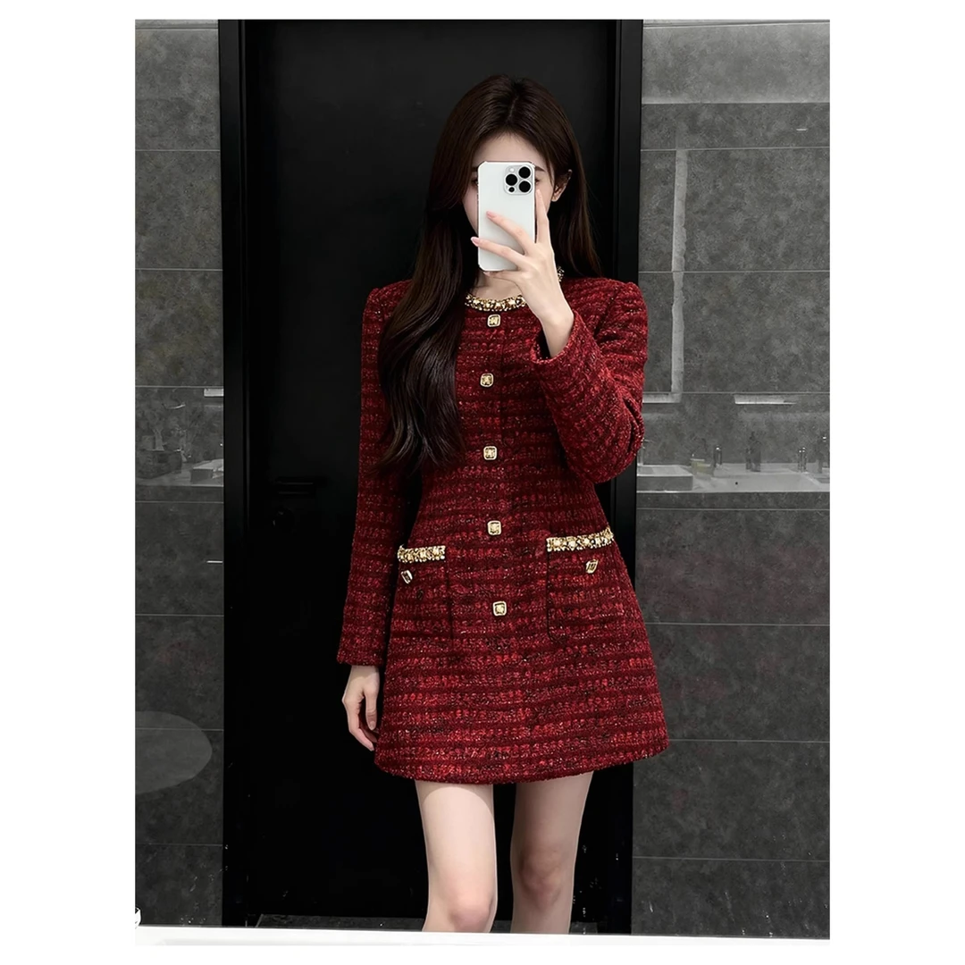 2025年冬季少女感美学穿搭小香风红色收腰连衣裙圣诞氛围感小裙子