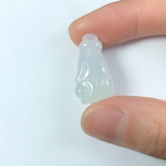 翡翠未镶嵌颈饰缅甸A货，每天下午1点半开播