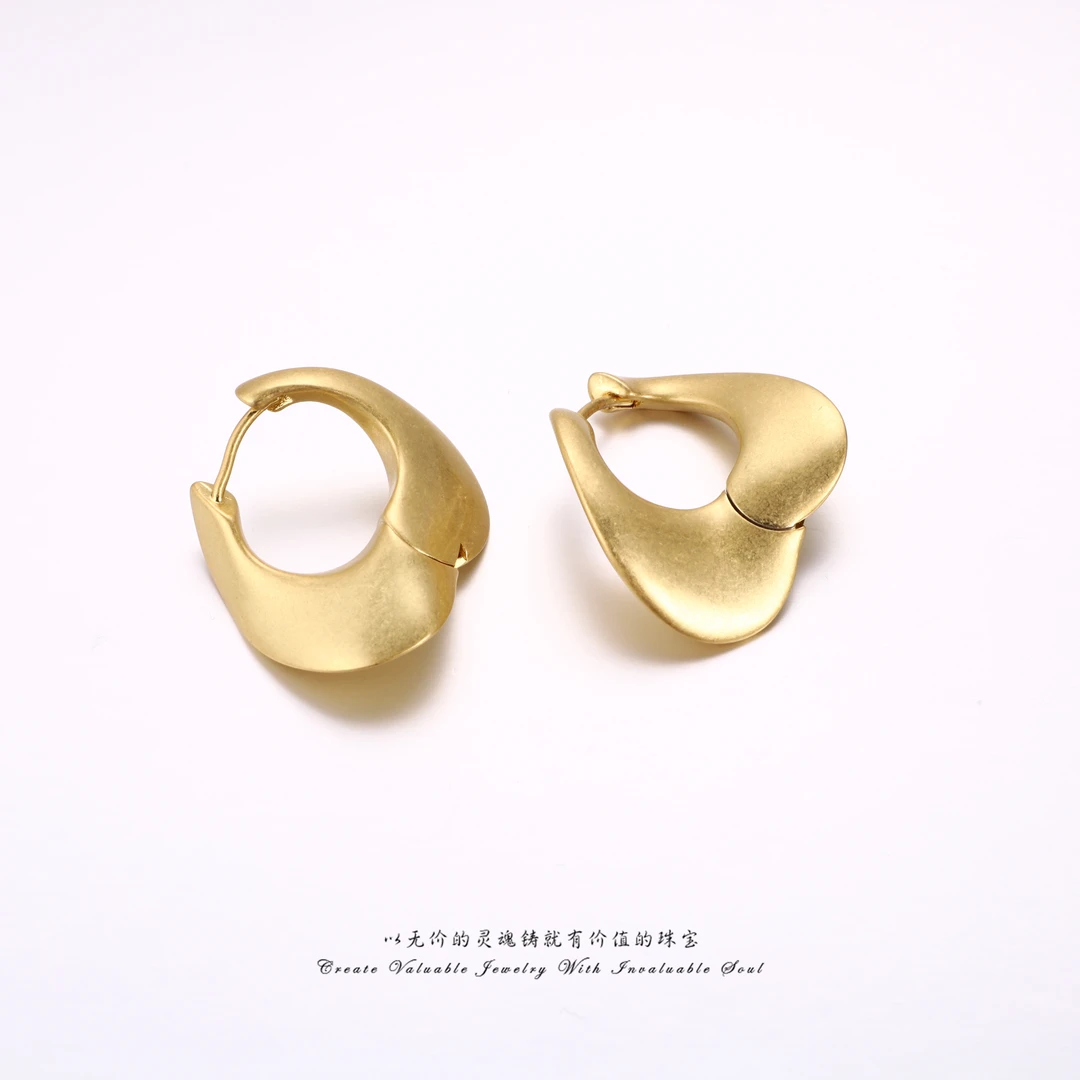 铜合金耳饰 【Francesca·V】意·金色高级感轻奢耳环 FV-C-32316