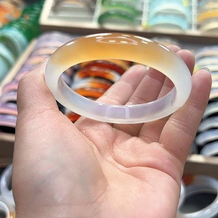 玛瑙/玉髓手镯未镶嵌Y*o