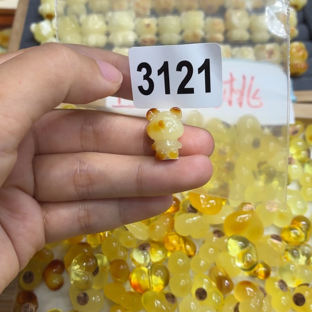 琥珀未镶嵌珠宝奇石