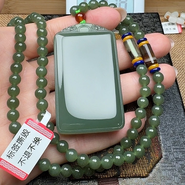 颈饰未镶嵌和田玉