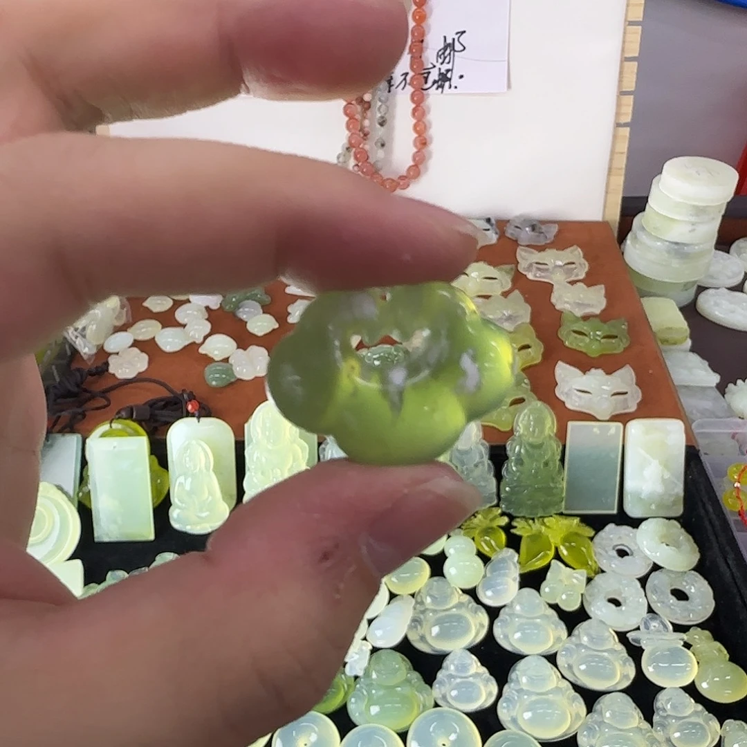 蛇纹石玉合金颈饰