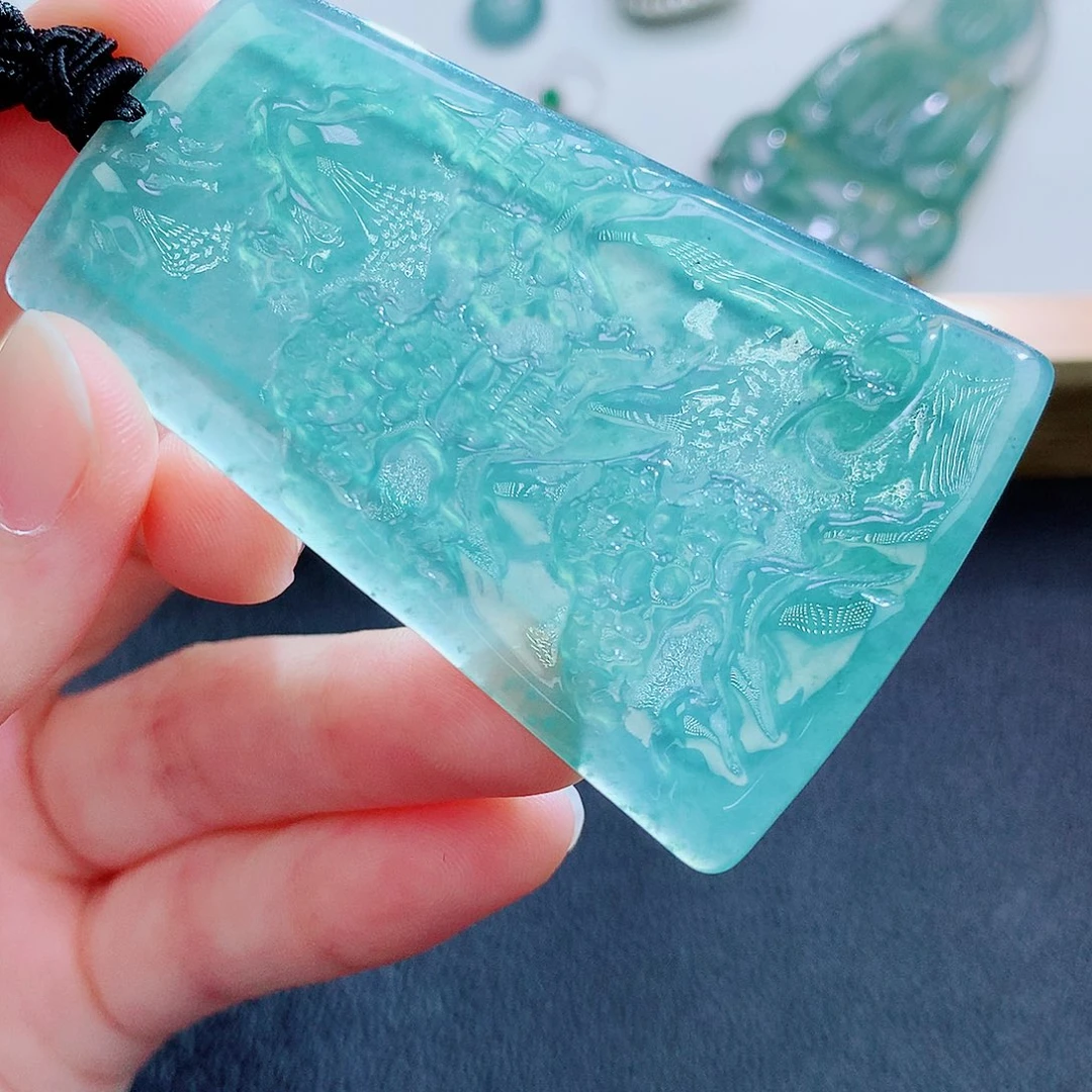 翡翠未镶嵌颈饰翡翠